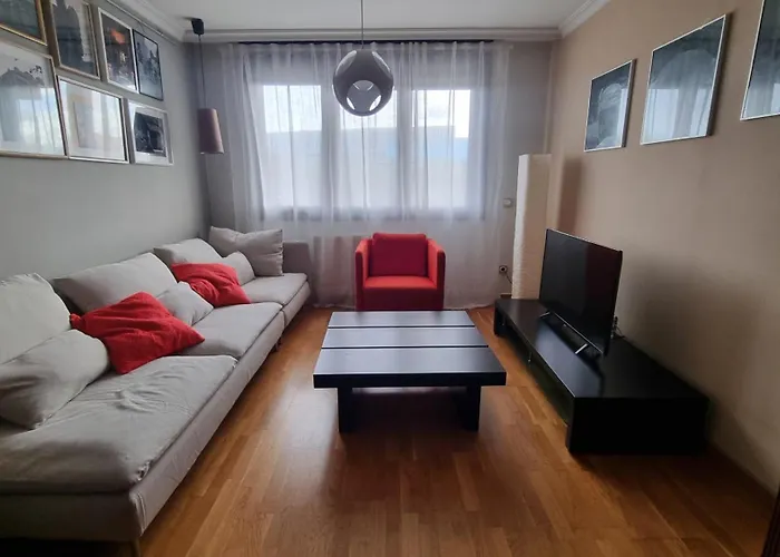 Piso Zona Hospital 7 Personas اوفيدو