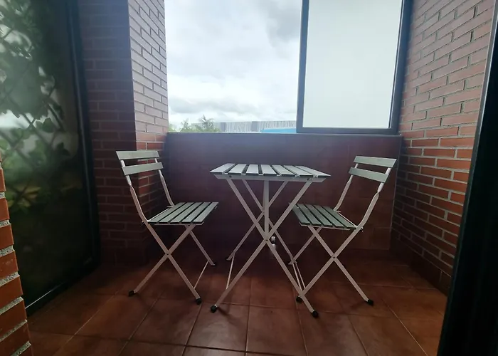 شقة Piso Zona Hospital 7 Personas